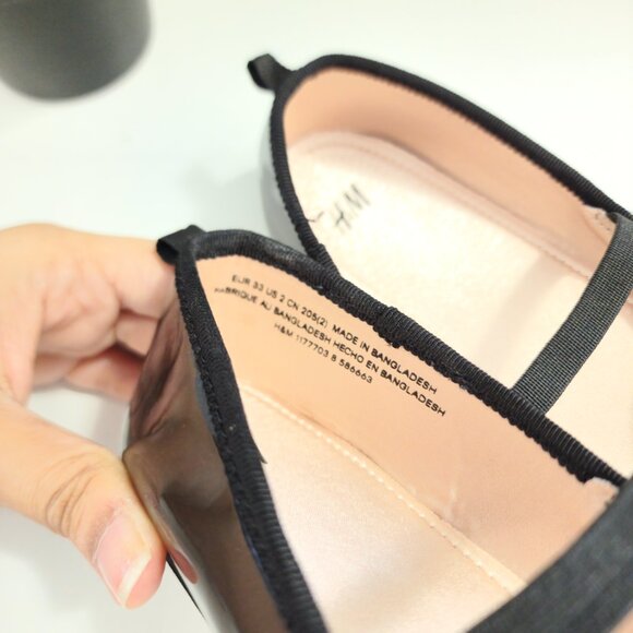 (Pre-loved) Black - H&M Ballet Shoes with Bow - Picture 8 of 8